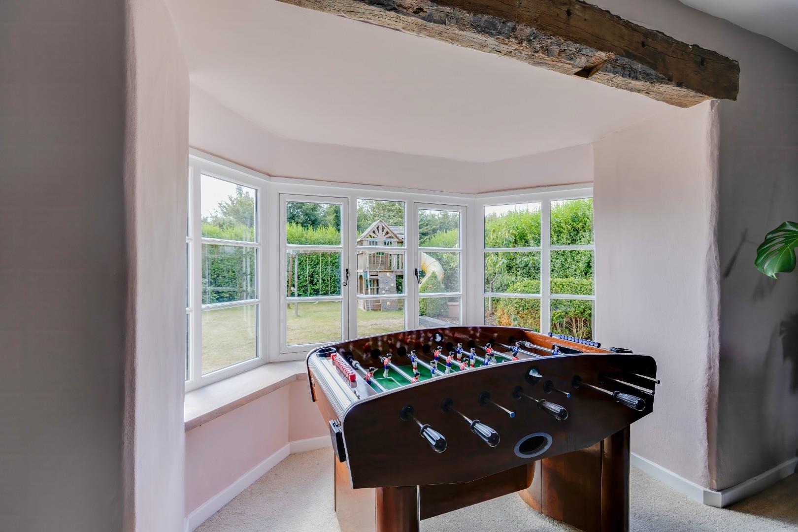 Warren Farm, Pendoylan, Nr Cowbridge, Vale of Glamorgan, CF71 7UJ